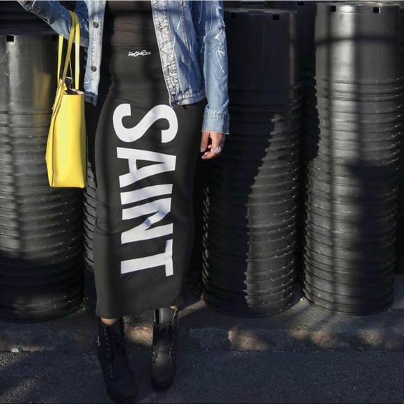 Saint Pencil Skirt- Size runs M/L - Picture 2 of 6